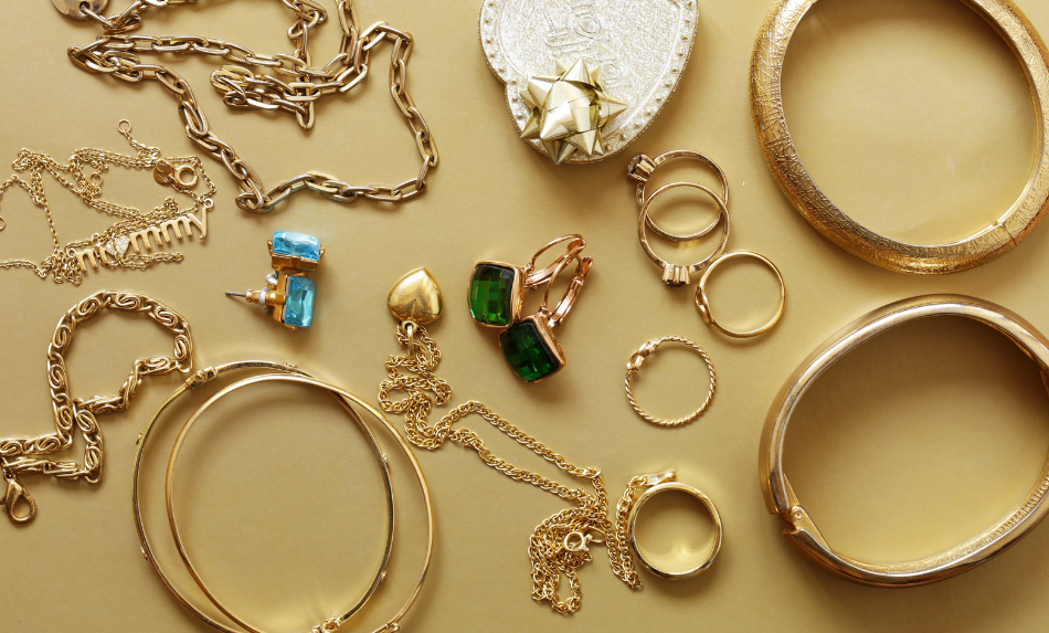 What Jewellery to Wear on a First Date? Here’s the Ultimate Style Guide