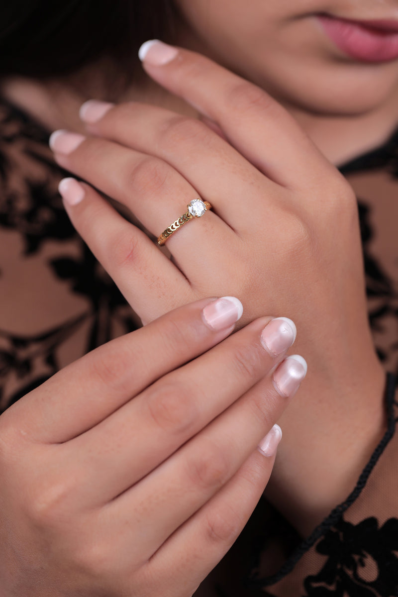 Solitaire Classic Engagement Ring