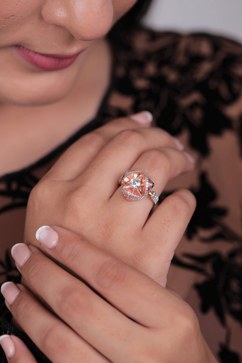 Solitaire Shell Design Diamond Ring