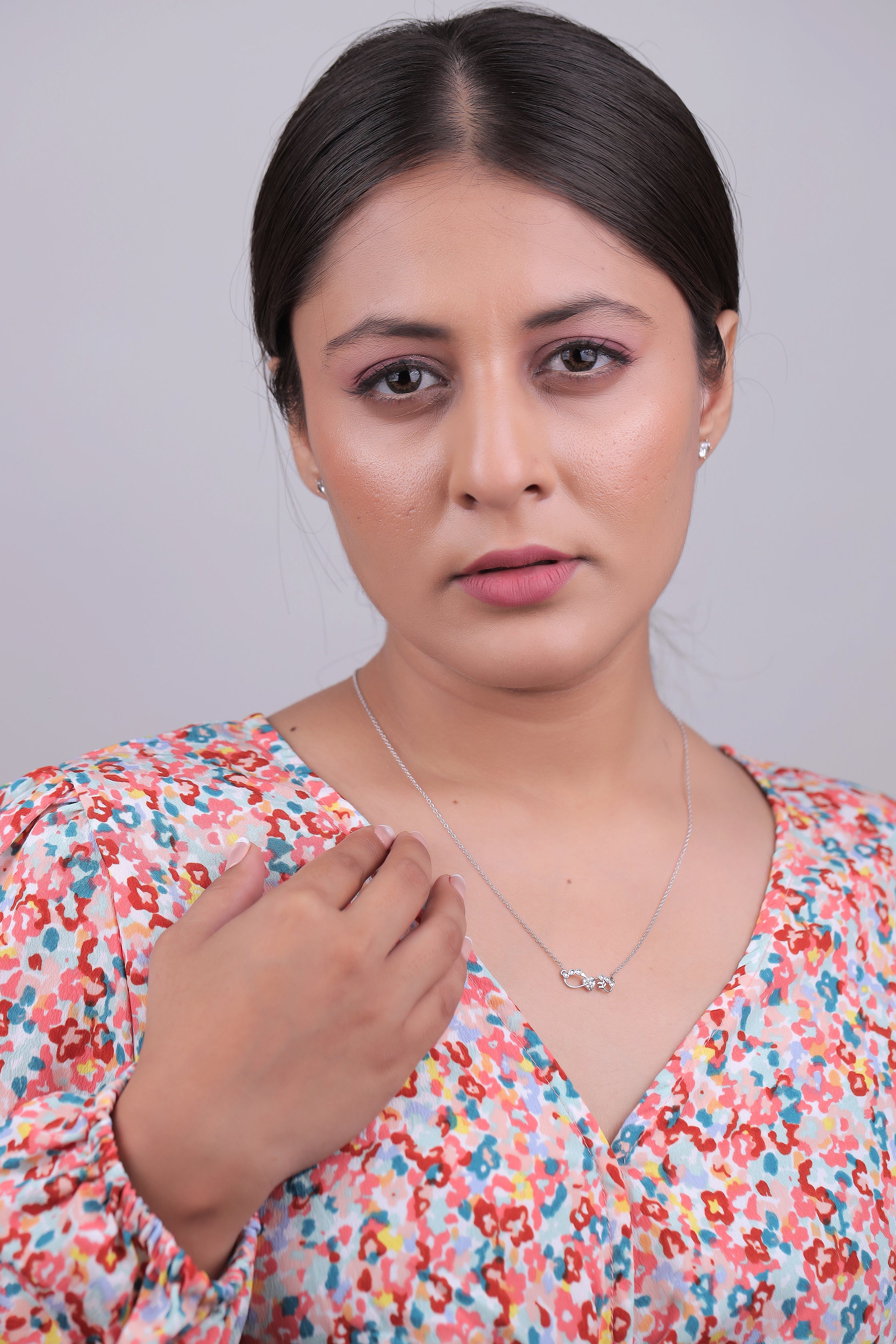 Classic Arrow & Heart Infinite Pendant