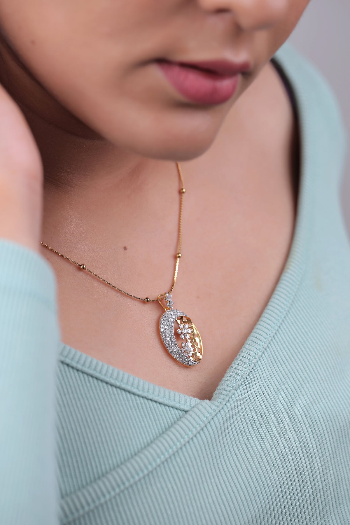 Floral Oval Diamond Pendant