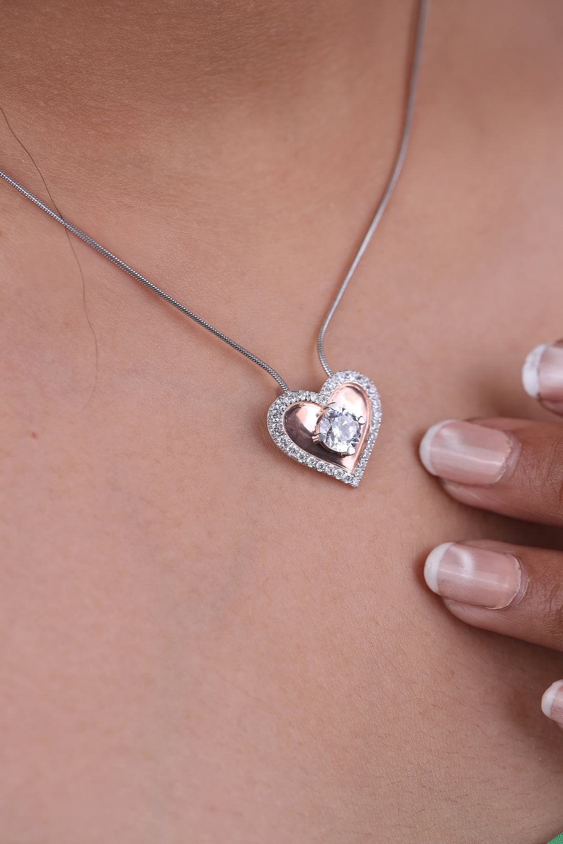 Solitaire Heart Shape Pendant