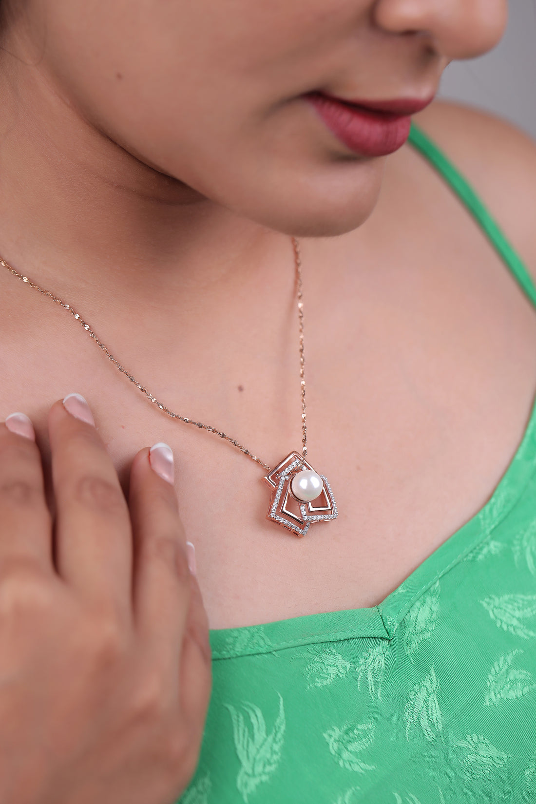 Interlocking Square Pearl Pendant