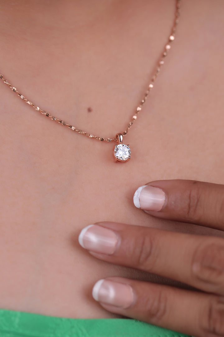 4 Prong 1ct Round Shape Solitaire Pendant