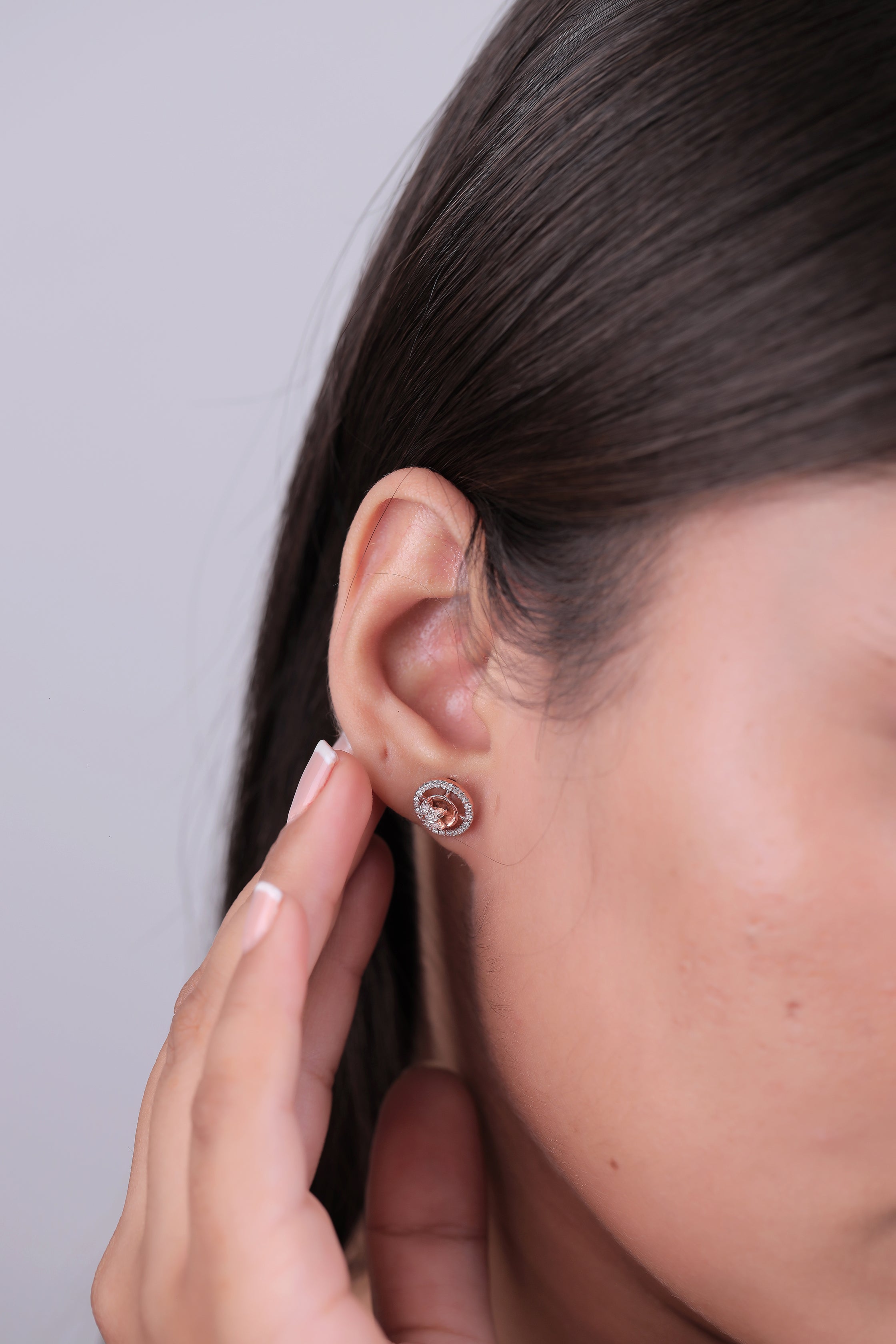 Riaagh Intricate Leaf Marquise Diamond Pendant Set