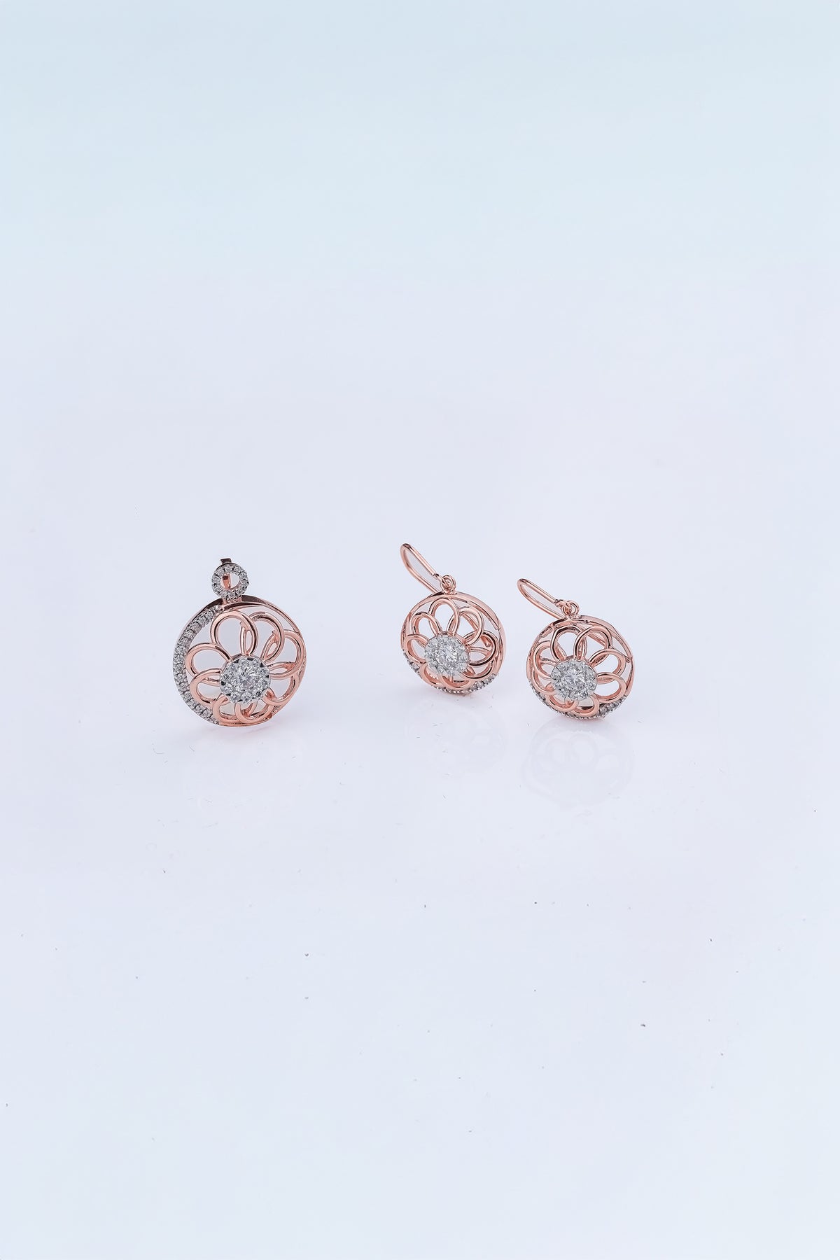 Floral Openwork Diamond Studded Pendant Set
