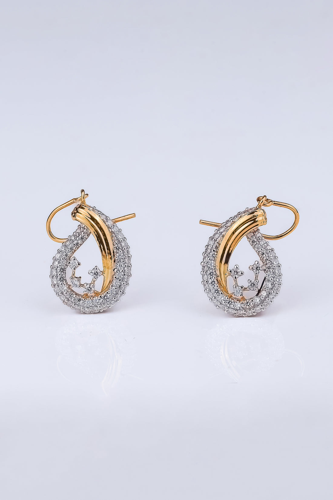 Riaagh Swirl Drop Earring