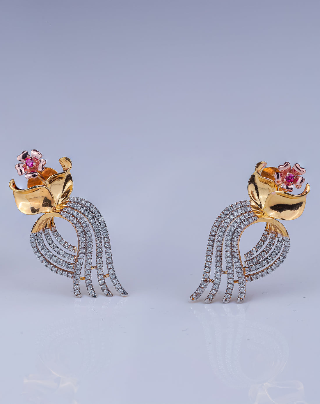 Riaagh Royal Flower Diamond Basket Tassel Pendant Set