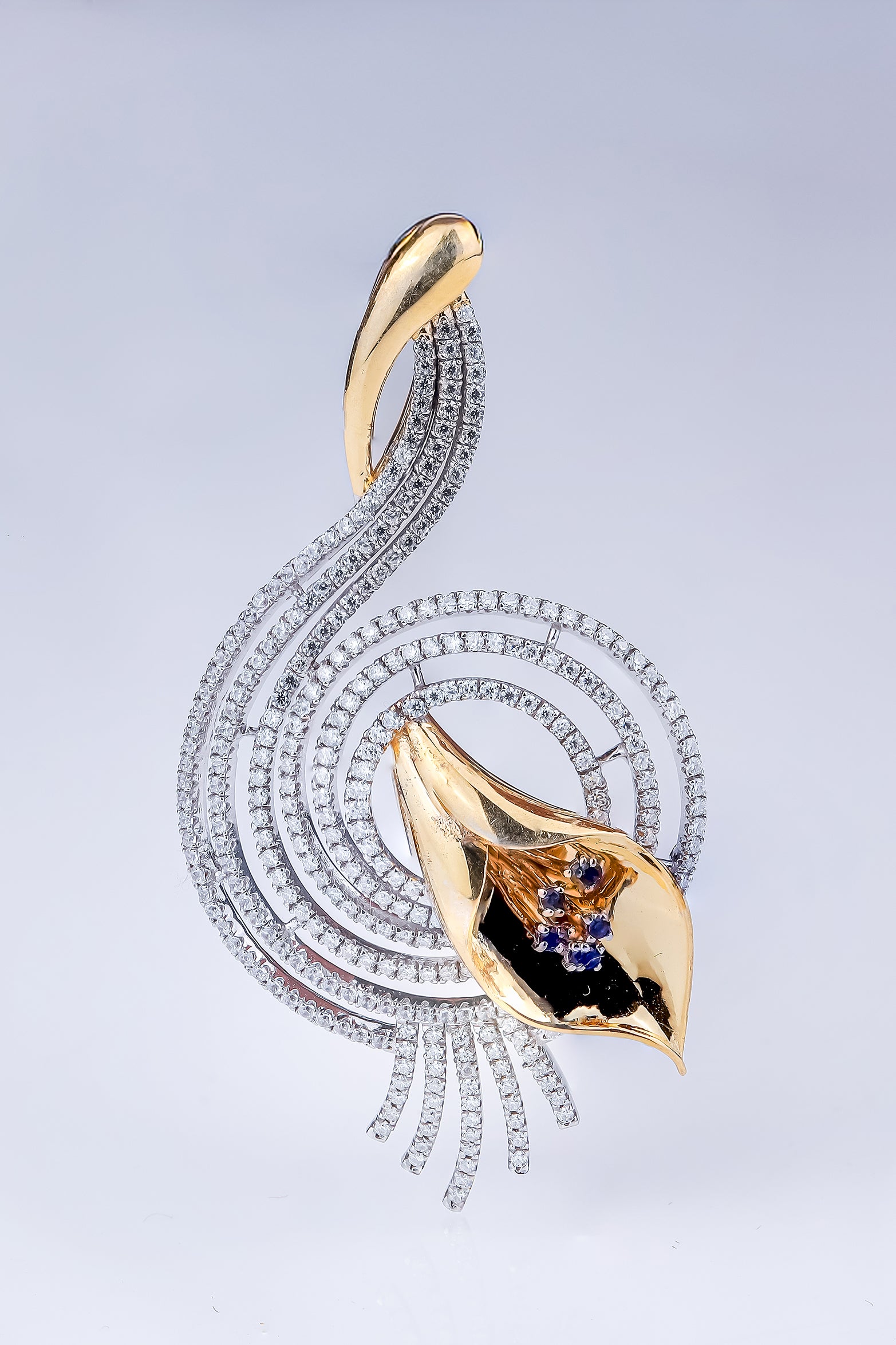 Riaagh Contemporary Diamond River Pendant Set