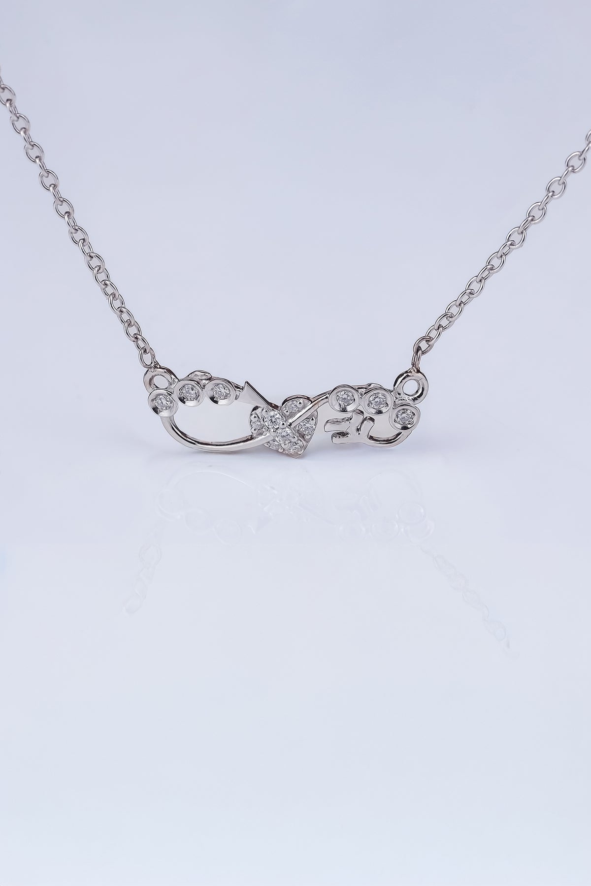 Classic Arrow & Heart Infinite Pendant