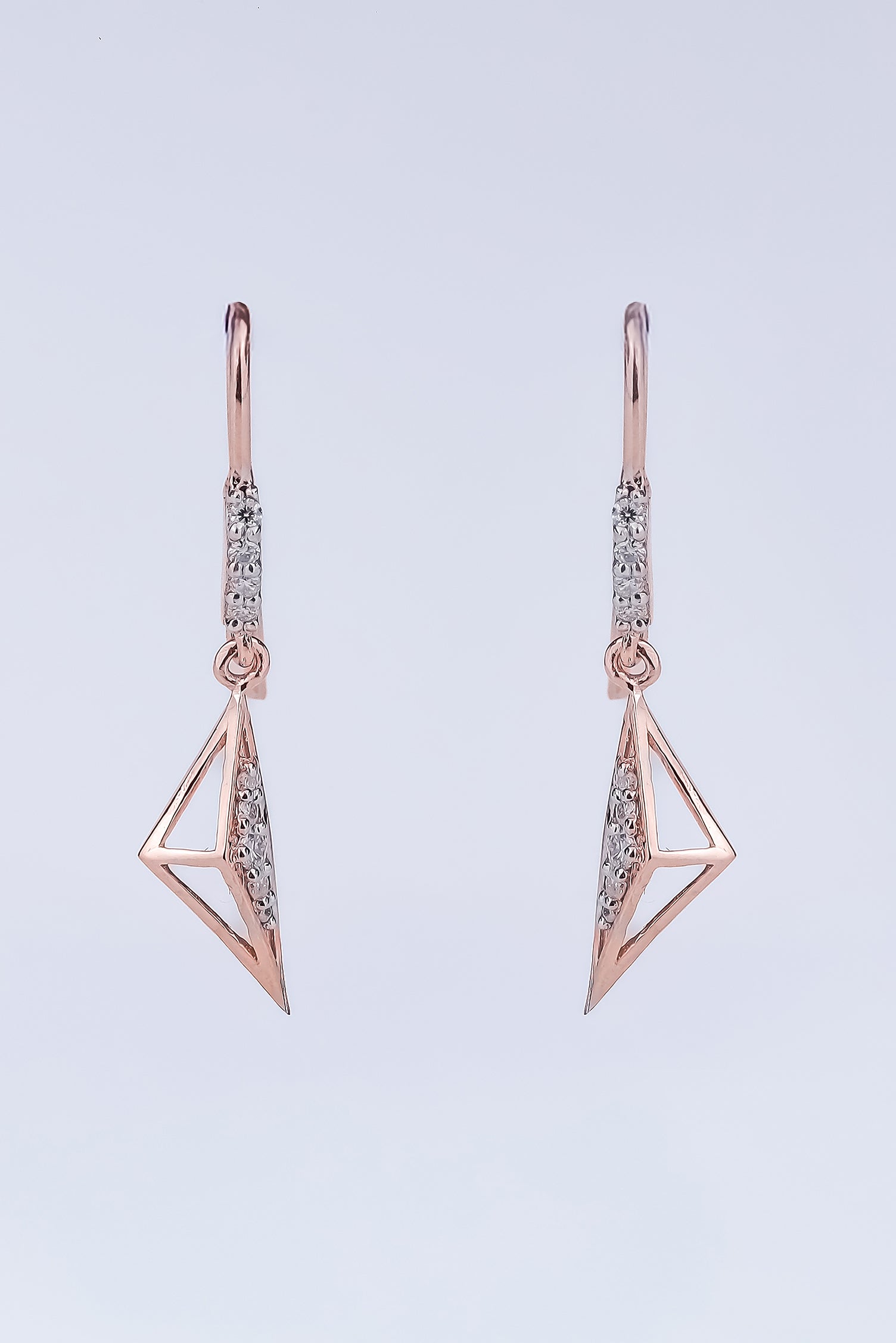 Riaagh Triangular Shape Diamond Delegate Earring