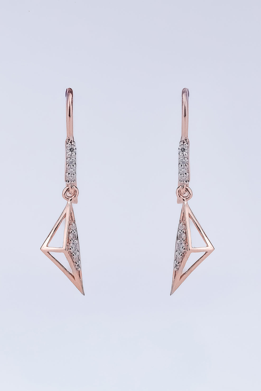 Riaagh Triangular Shape Diamond Delegate Earring